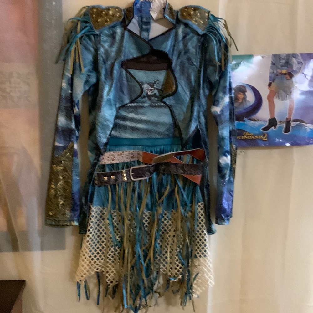 Disney Descendants 2 Uma Costume Child Size Large 12-14 Dress and Belts only EUC